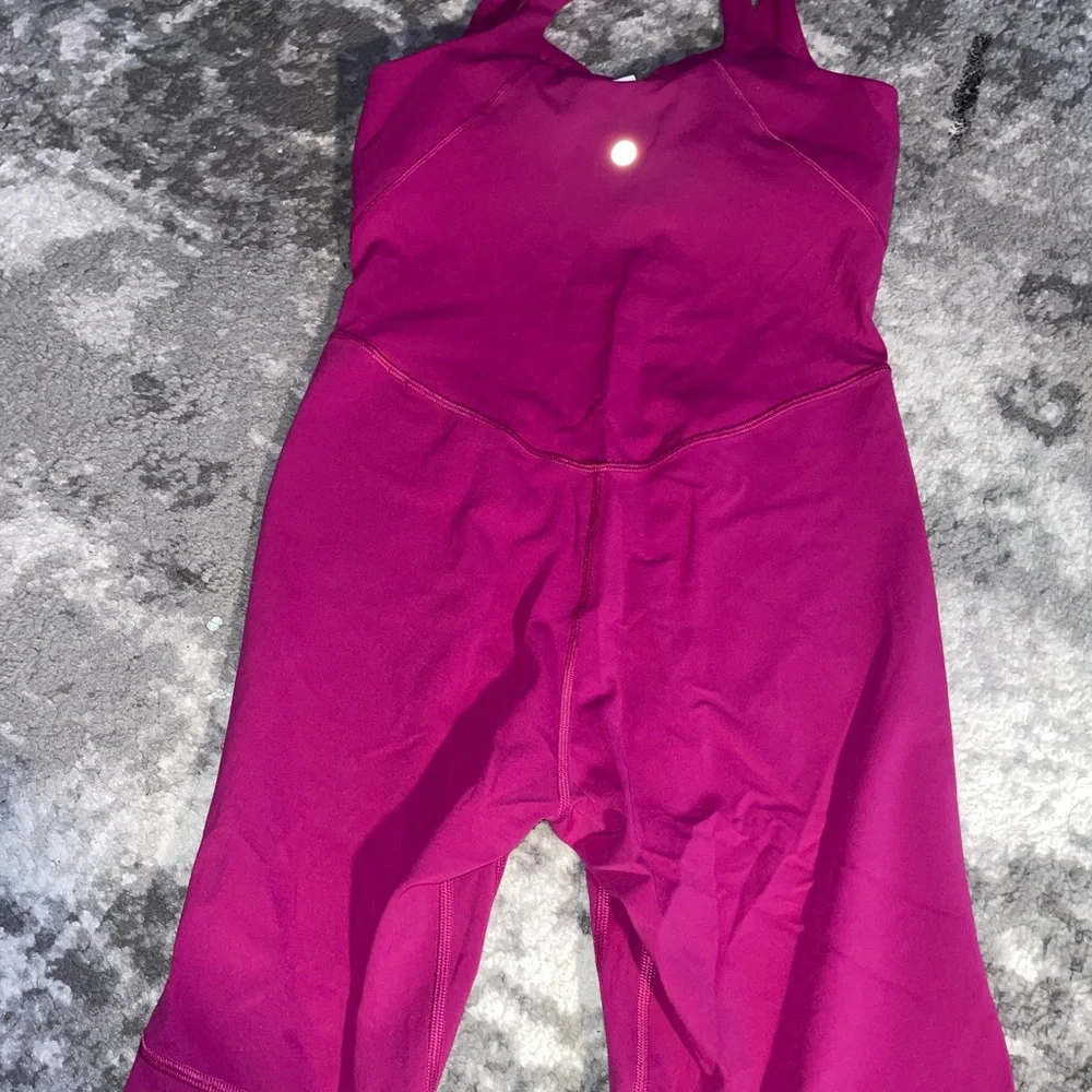Lululemon bodysuit - Picture 5 of 10